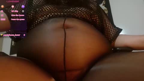 Sofia online show from 02/11/25, 02:02