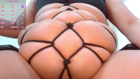 Sofia online show from 03/11/25, 01:45