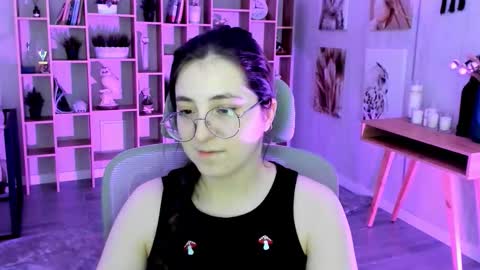 your love online show from 11/05/25, 04:56