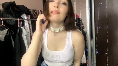 virusdoll online show from 04/22/26, 10:28