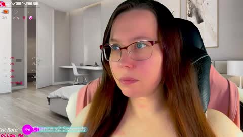 Snapshot of visecret chatting on 02/06/25, 08:18 Victoria Romans online show from 02/06/25, 08:18