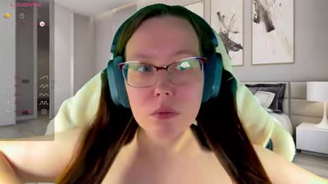 Victoria Romans online show from 10/23/25, 08:13