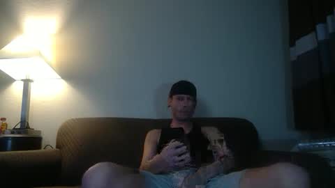 Snapshot of vitamnd93 chatting on 12/14/25, 07:36 vitamnd93 online show from 12/14/25, 07:36