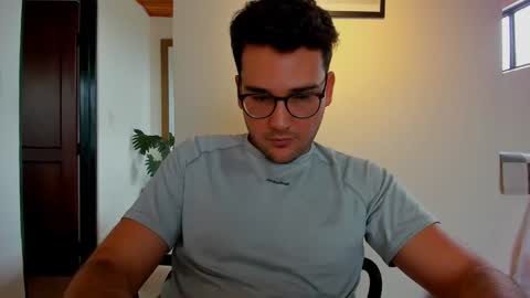 Snapshot of vito_ferrero chatting on 01/09/25, 06:47 Vito Ferrer online show from 01/09/25, 06:47