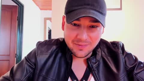 Snapshot of vito_ferrero chatting on 01/14/25, 02:43 Vito Ferrer online show from 01/14/25, 02:43