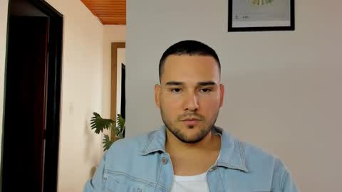 Snapshot of vito_ferrero chatting on 01/16/25, 04:50 Vito Ferrer online show from 01/16/25, 04:50