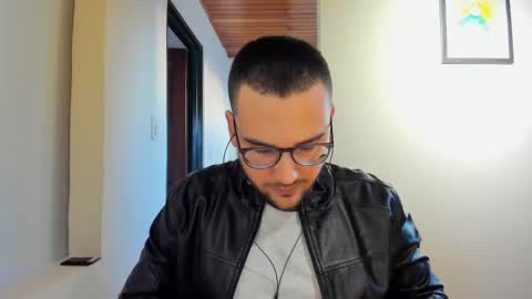 Snapshot of vito_ferrero chatting on 01/19/25, 10:49 Vito Ferrer online show from 01/19/25, 10:49
