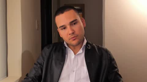 Snapshot of vito_ferrero chatting on 02/06/25, 01:27 Vito Ferrer online show from 02/06/25, 01:27