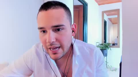 Snapshot of vito_ferrero chatting on 02/09/25, 05:11 Vito Ferrer online show from 02/09/25, 05:11