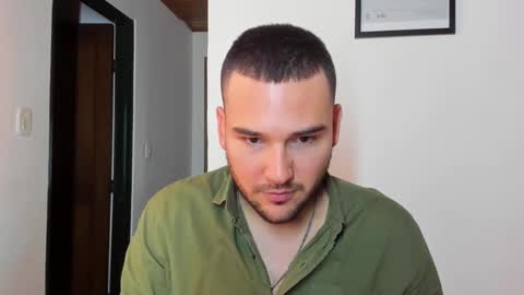 Snapshot of vito_ferrero chatting on 02/18/25, 12:59 Vito Ferrer online show from 02/18/25, 12:59
