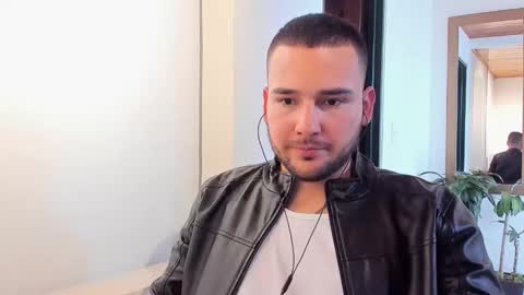 Snapshot of vito_ferrero chatting on 02/18/25, 08:25 Vito Ferrer online show from 02/18/25, 08:25