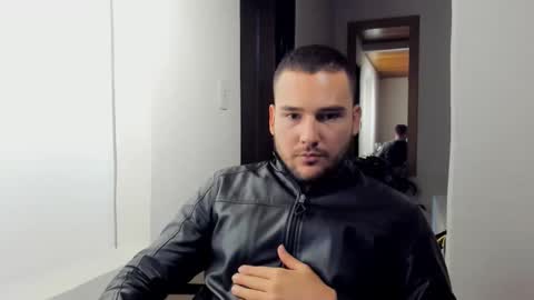 Snapshot of vito_ferrero chatting on 02/22/25, 01:55 Vito Ferrer online show from 02/22/25, 01:55