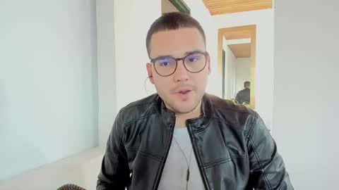 Snapshot of vito_ferrero chatting on 02/26/25, 10:09 Vito Ferrer online show from 02/26/25, 10:09