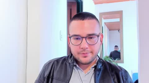 Snapshot of vito_ferrero chatting on 03/01/25, 04:54 Vito Ferrer online show from 03/01/25, 04:54
