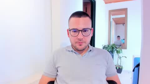 Snapshot of vito_ferrero chatting on 03/01/25, 07:59 Vito Ferrer online show from 03/01/25, 07:59