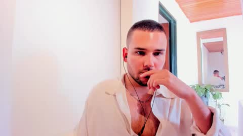 Snapshot of vito_ferrero chatting on 03/08/25, 06:16 Vito Ferrer online show from 03/08/25, 06:16