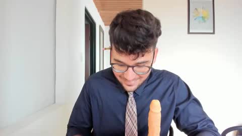 Vito Ferrer online show from 10/20/25, 12:27