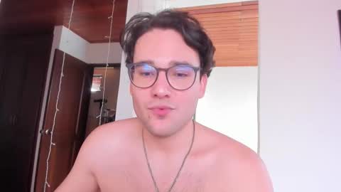 Vito Ferrer online show from 02/16/26, 06:04