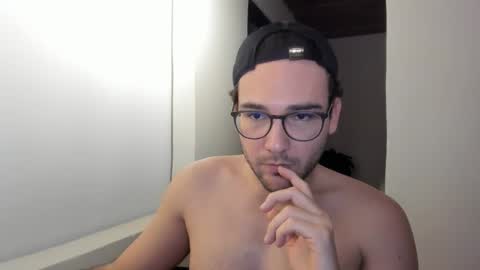 Vito Ferrer online show from 03/10/26, 11:43