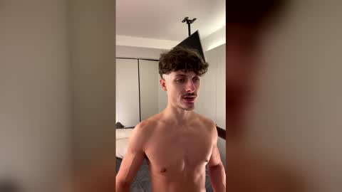 vitoraugustoxxx online show from 12/19/25, 12:17