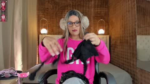 VittaaaPlease help me with your thumbs up its important  online show from 01/15/25, 12:58