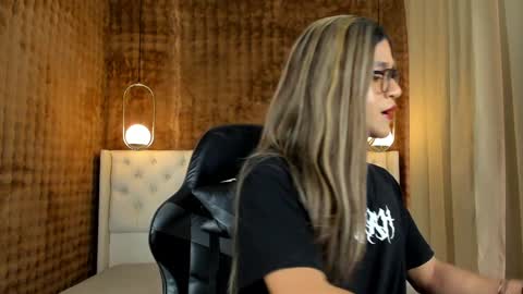 VittaaaPlease help me with your thumbs up its important  online show from 01/25/25, 12:58