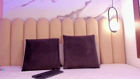 Vttoria online show from 12/17/25, 01:28