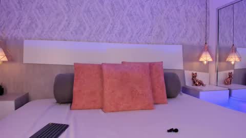 Vttoria online show from 04/13/26, 03:06