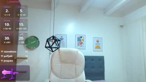 Snapshot of vittoria_lombardi07 chatting on 01/26/25, 08:57 VITTORIA online show from 01/26/25, 08:57