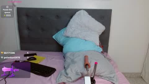 Snapshot of vittoria_lombardi07 chatting on 01/31/25, 12:18 VITTORIA online show from 01/31/25, 12:18