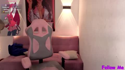 Snapshot of vittoria_lombardi07 chatting on 09/19/25, 08:16 VITTORIA online show from 09/19/25, 08:16