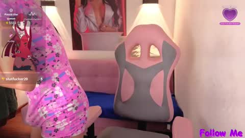 Snapshot of vittoria_lombardi07 chatting on 10/04/25, 08:23 VITTORIA online show from 10/04/25, 08:23