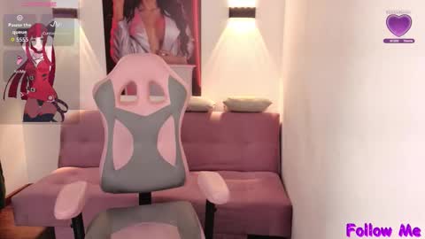 Snapshot of vittoria_lombardi07 chatting on 10/27/25, 07:12 VITTORIA online show from 10/27/25, 07:12