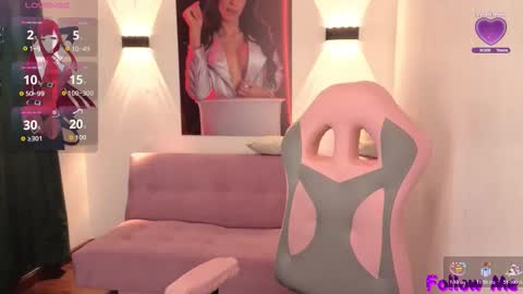 Snapshot of vittoria_lombardi07 chatting on 11/17/25, 08:09 VITTORIA online show from 11/17/25, 08:09