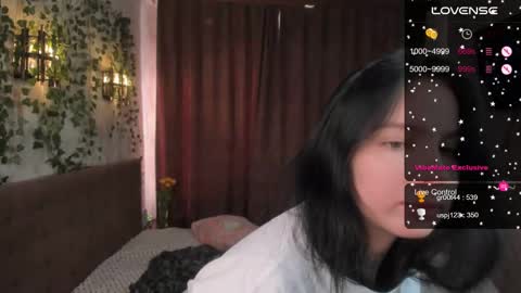 Snapshot of vivi__squirrel chatting on 03/09/25, 08:40 Vivi online show from 03/09/25, 08:40