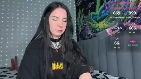 Vivi   online show from 12/19/25, 01:23