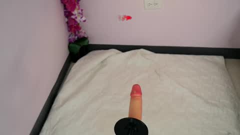 Vivi online show from 10/01/25, 03:45