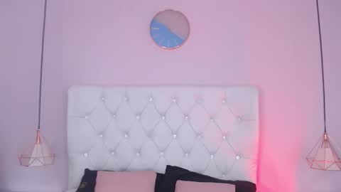 Vivi online show from 10/08/25, 03:48