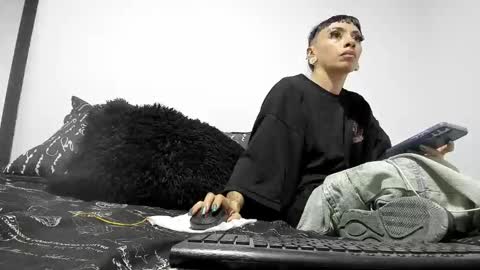 IGkarol navarret3 online show from 02/11/25, 02:35