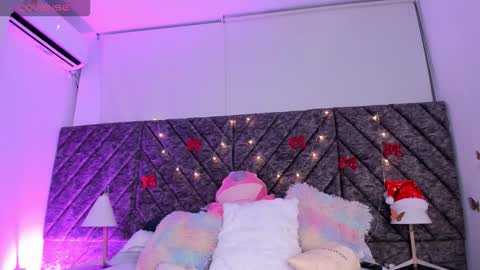 Viviana  online show from 12/03/25, 01:46