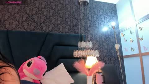 Snapshot of vivi_prinncess chatting on 06/17/26, 12:24 Viviana online show from 06/17/26, 12:24