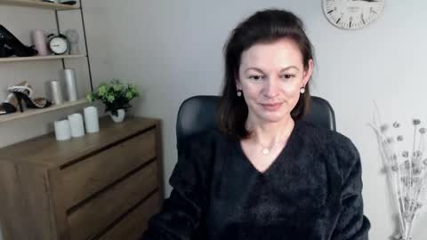 Vivian online show from 01/02/25, 06:40