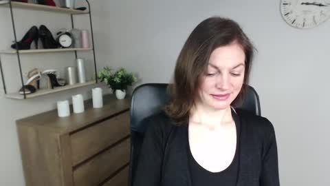 Vivian online show from 01/28/25, 10:56