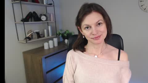 Vivian online show from 02/20/25, 10:27