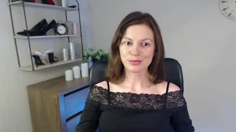 Vivian online show from 02/24/25, 10:37