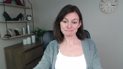 Vivian online show from 03/03/25, 10:28