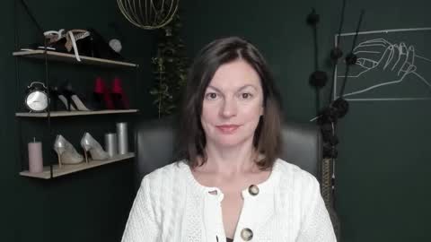 Vivian online show from 10/10/25, 07:51