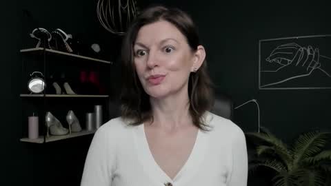 Vivian online show from 11/03/25, 06:47