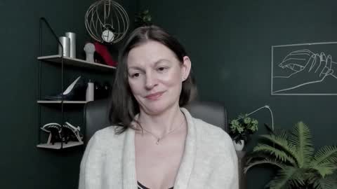 Vivian online show from 02/10/26, 07:07