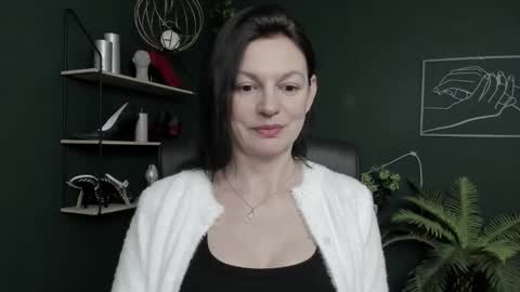 Vivian online show from 02/23/26, 07:39